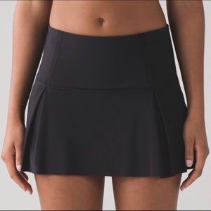 Lost in Pace Skirt Lululemon Black size 6
